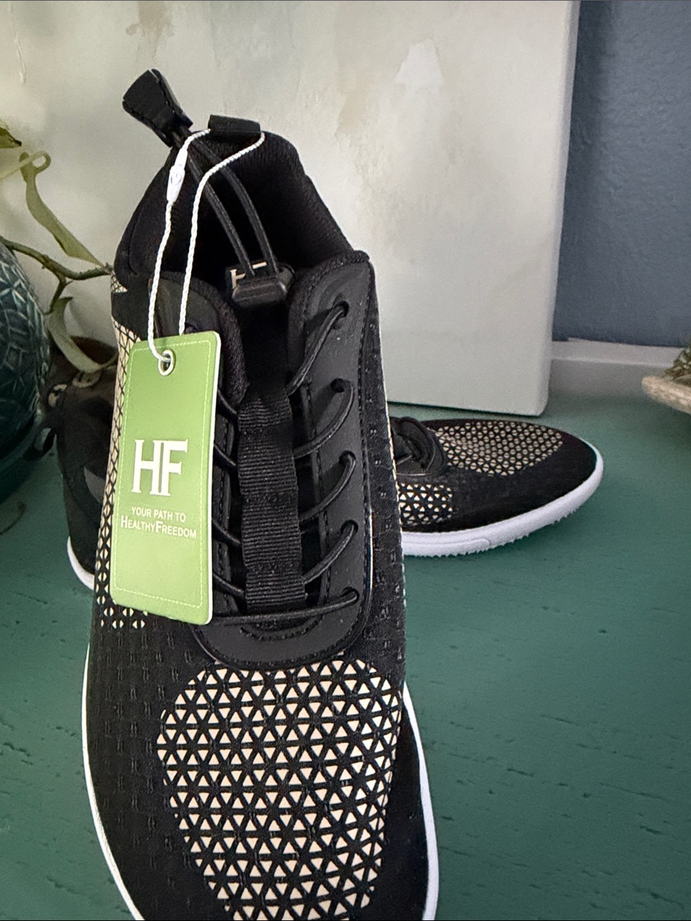 NWT Hike Footwear sneakers black and ten